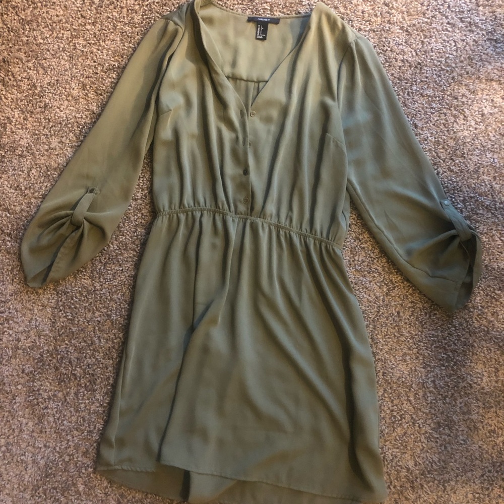 BNWOT Olive Green 3/4 Sleeve Tunic